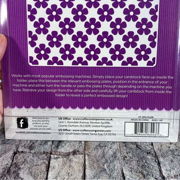 Crafters Companion NWT 6" x 6" Embossing Folder Florabunda Design 1 Piece - Picture 3 of 5